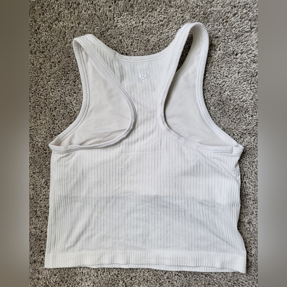 Lululemon tank - Picture 4 of 6